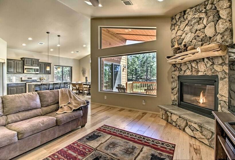 Waterfront Lakeside Home 1 Block To Boat Ramp