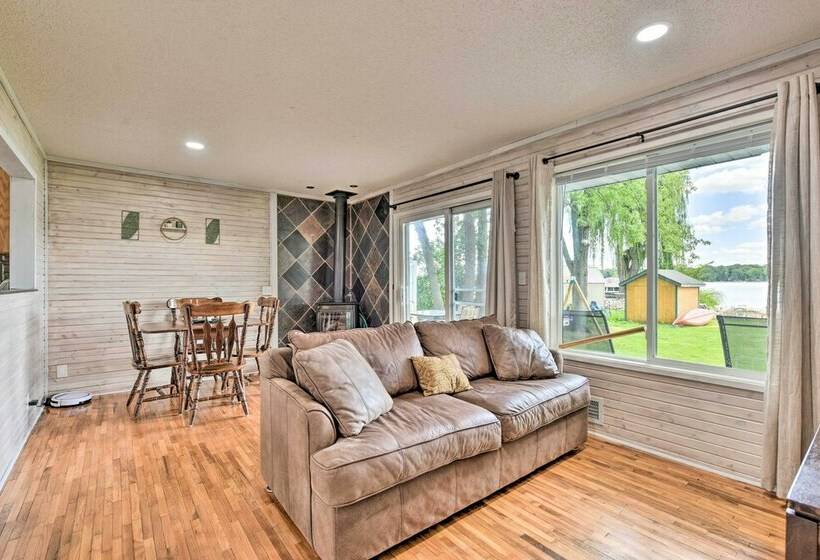 Welcome To Sunrise Bay: Family Lake Home!