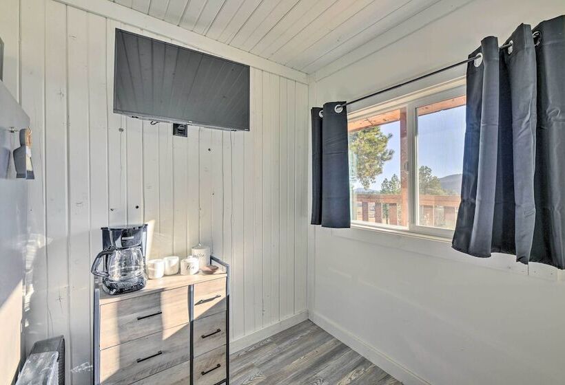 Well Appointed Bayfield Cabin W/ Forest Views!