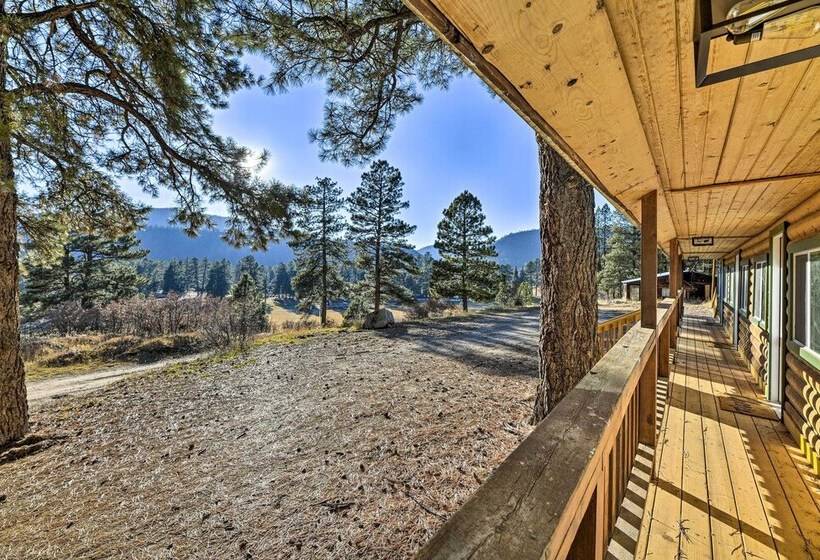 Well Appointed Bayfield Cabin W/ Forest Views!