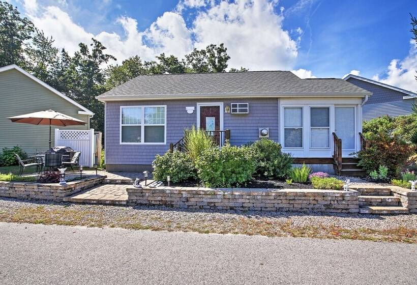 Wells Beach Cottage W/ Pool Access ~ 1 Mi To Coast