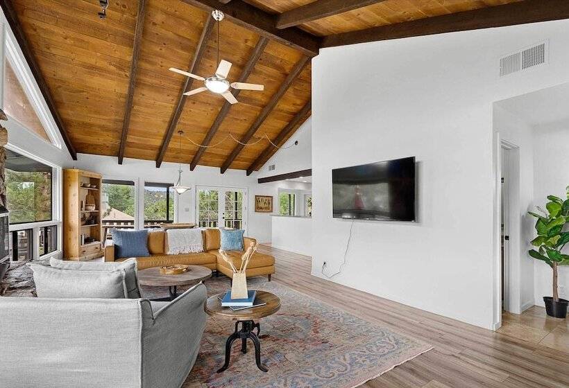 West Sedona House W/ Deck & Views, 3 Mi To Uptown!