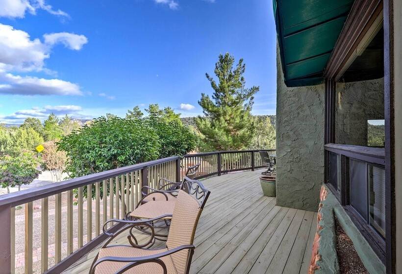 West Sedona House W/ Deck & Views, 3 Mi To Uptown!