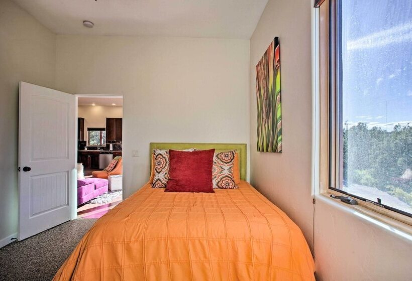 West Sedona House W/ Furnished Patio & Views!