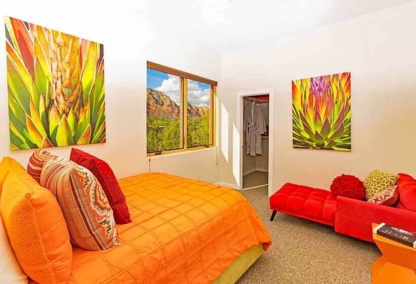 West Sedona House W/ Furnished Patio & Views!