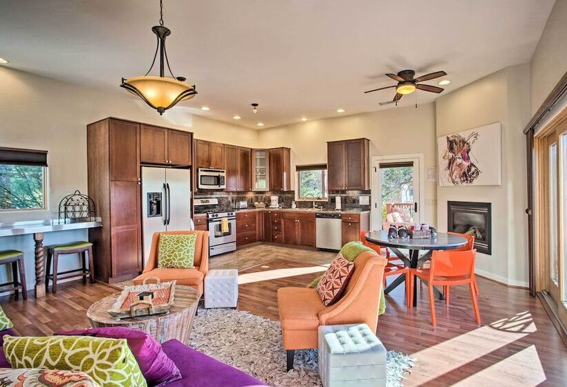 West Sedona House W/ Furnished Patio & Views!