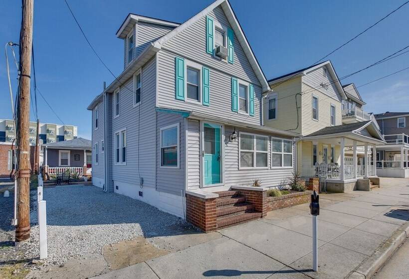Wildwood House W/ Enclosed Porch   Walk To Beach!