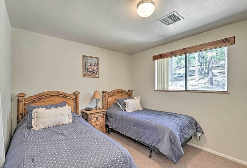 Sunny Prescott Cabin W/ Deck & Grill, 1 Mi To Lake