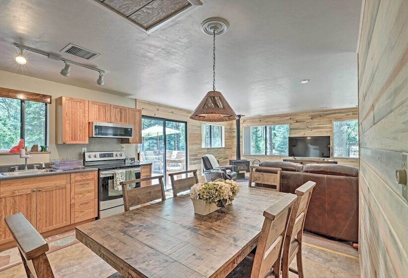 Sunny Prescott Cabin W/ Deck & Grill, 1 Mi To Lake