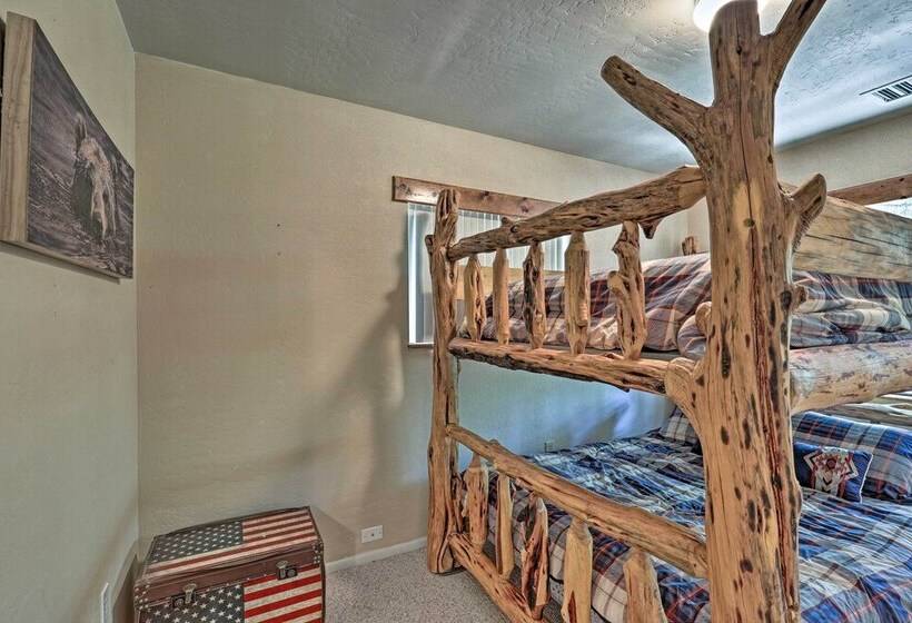 Sunny Prescott Cabin W/ Deck & Grill, 1 Mi To Lake