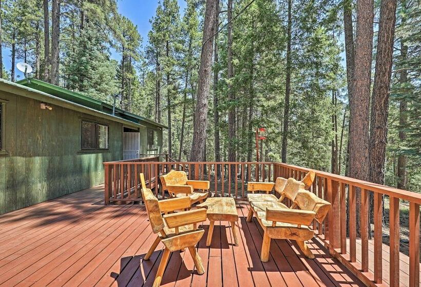 Sunny Prescott Cabin W/ Deck & Grill, 1 Mi To Lake