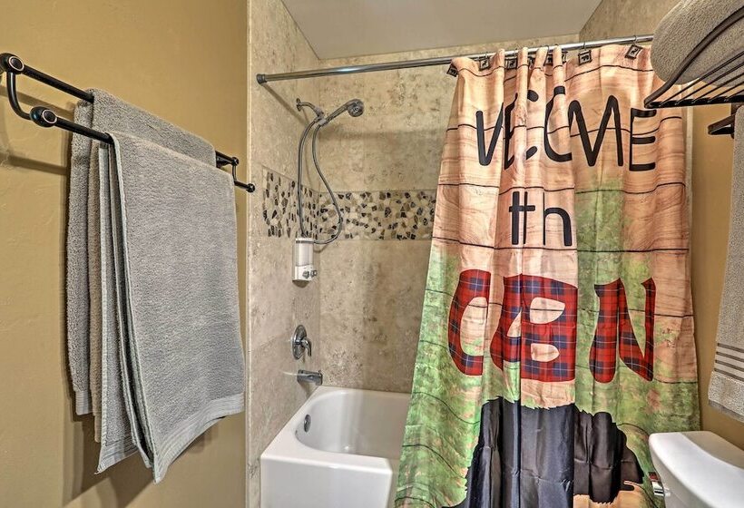 11 Mi To Rainbow Lake: Woodsy Pinetop Oasis