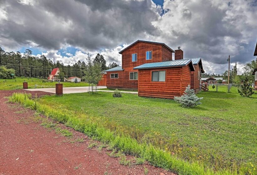 11 Mi To Rainbow Lake: Woodsy Pinetop Oasis