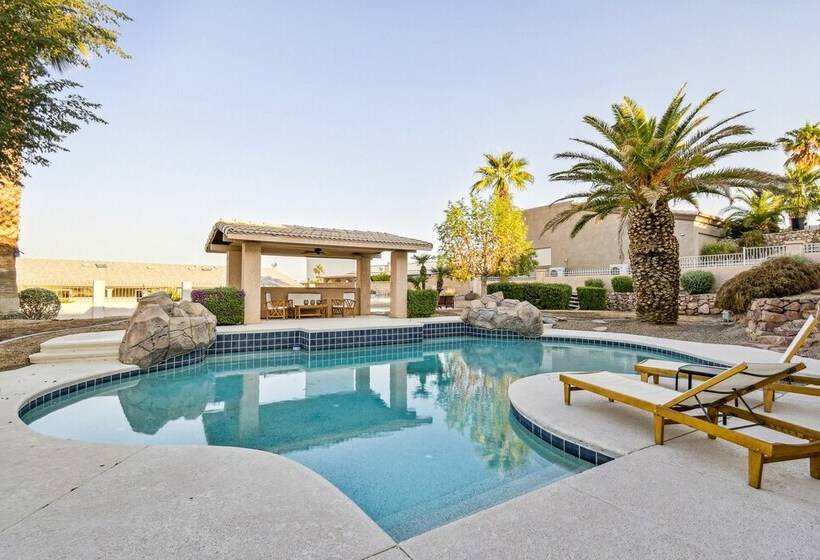 Lake Havasu Oasis W/ Lake View, 1 Mi To Beach!