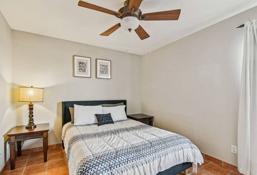 Lake Havasu Oasis W/ Lake View, 1 Mi To Beach!