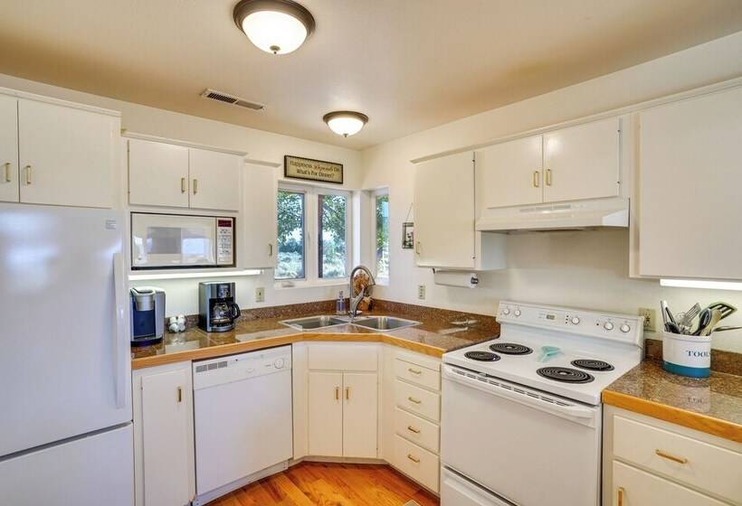 Zion Mountain Guest House W/ Canyon Vistas!