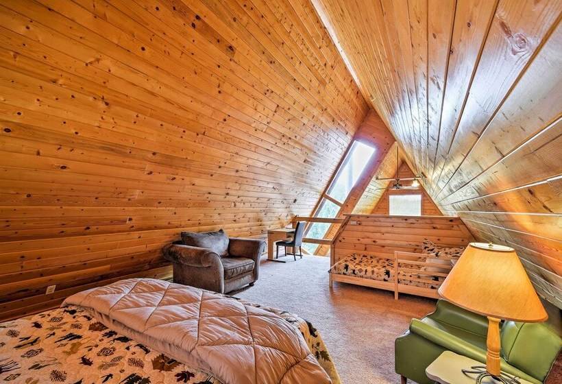 A Frame Cabin W/ Mtn Views: 4 Mi To Cripple Creek!