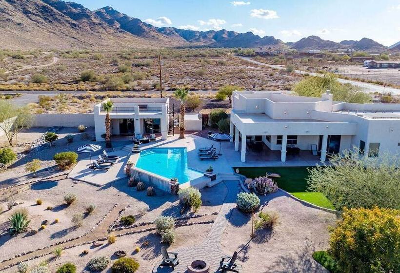 Adobe Arizona Home W/ City & Mountain Views