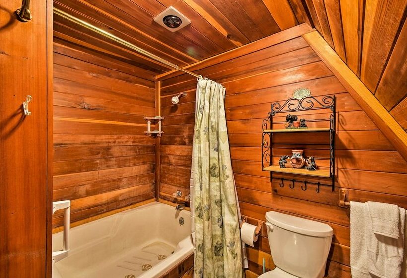 A Frame Cabin W/ Mtn Views: 4 Mi To Cripple Creek!