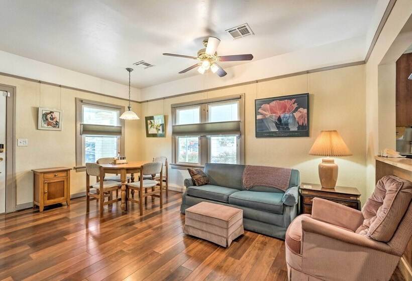 Annies Green Bungalow: 2 Mi To Downtown Phoenix!