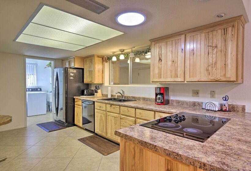 55 + Apache Junction Home: Patio & Mountain Views