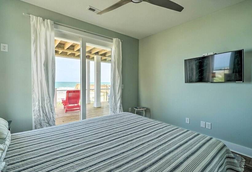 Beachfront Oasis W/ 2 Large Decks, Bbq & Views!