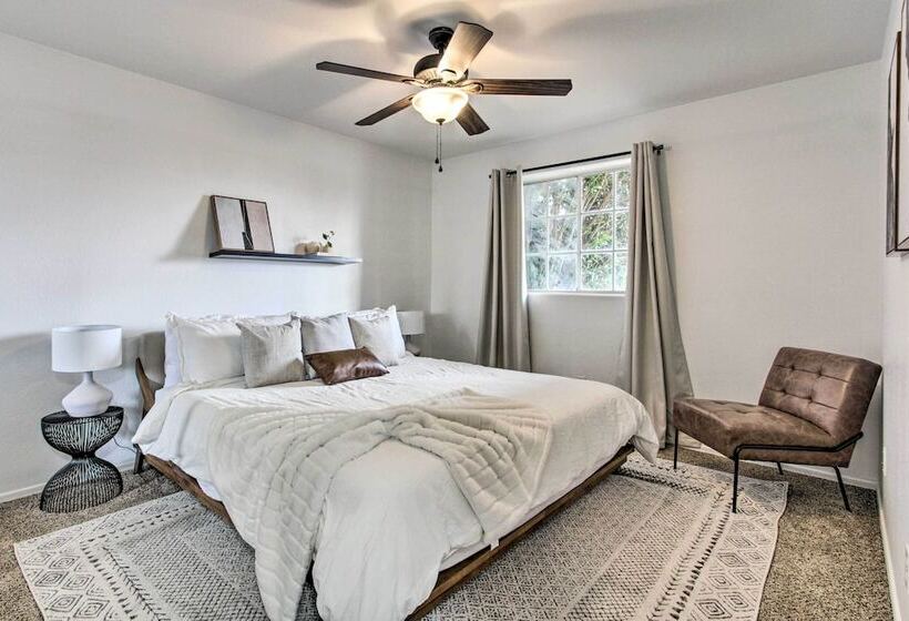 Beautiful Chandler Escape W/ Putting Green & Pool!