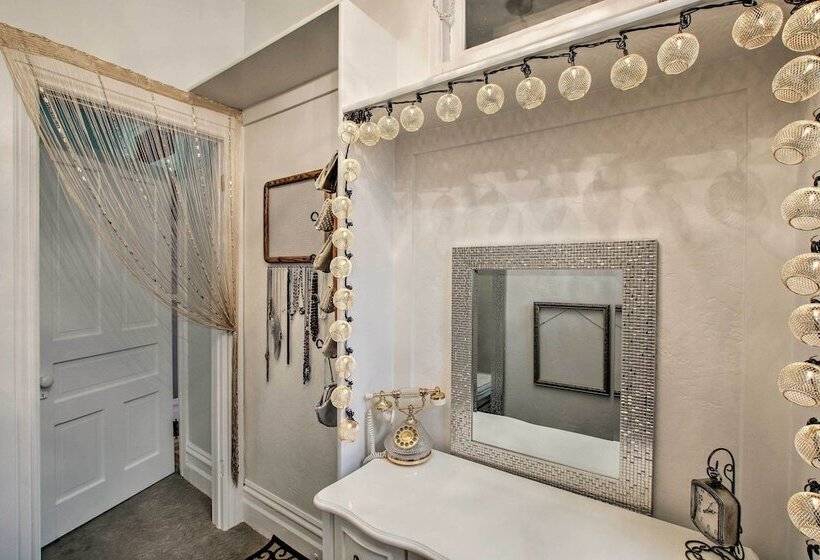 Beautiful Downtown House < 3 Miles To Hiking & Usu