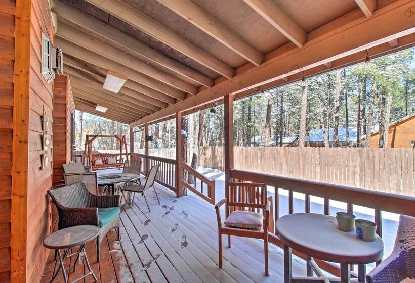 Beautiful Cabin W/ Deck Near Woodland Lake Park!