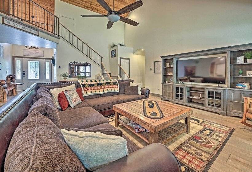 Beautiful Cabin W/ Deck Near Woodland Lake Park!