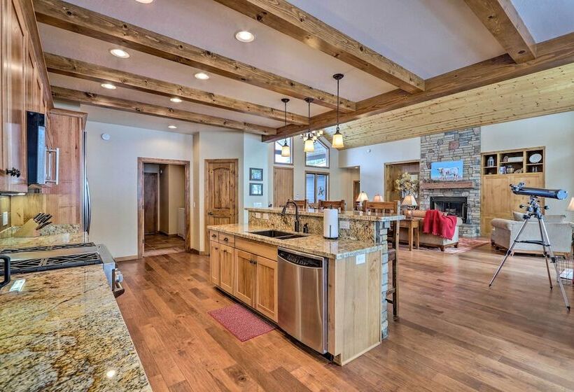 Furnished Deck + Fire Pit: Show Low Hideaway!