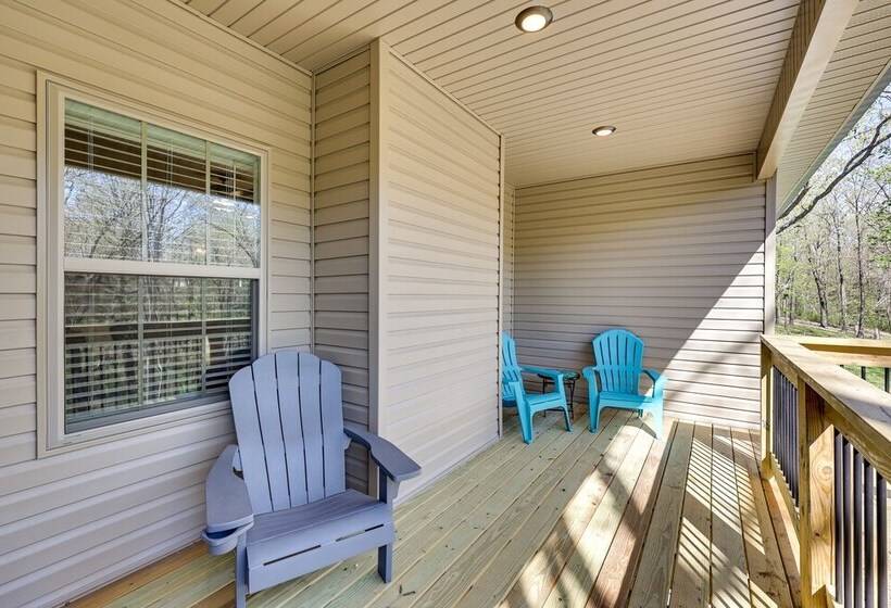 Biking Haven: Charming Bella Vista Home W/ Games!