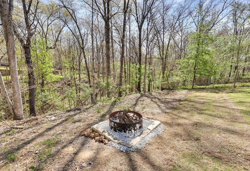 Biking Haven: Charming Bella Vista Home W/ Games!