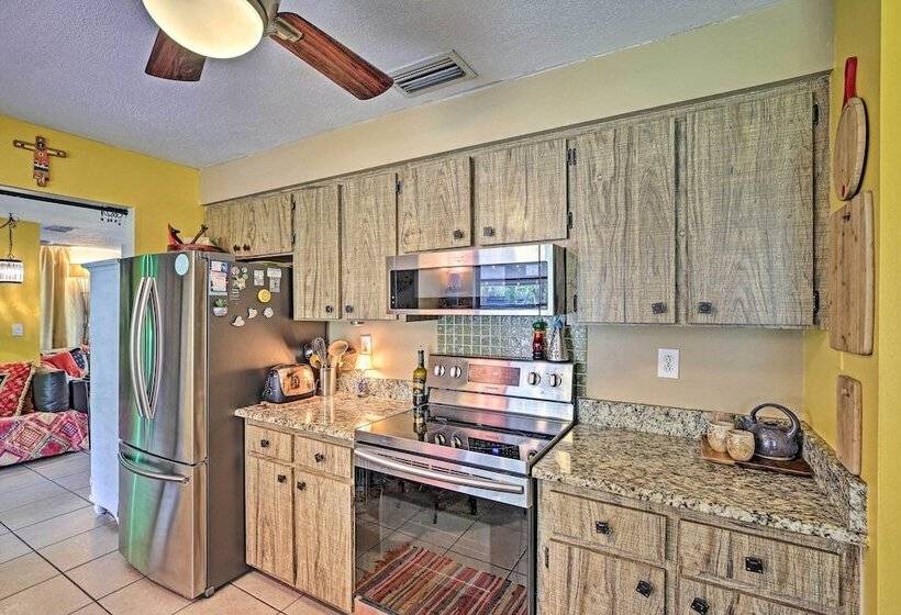 Boho Style Escape W/ Patio ~ 3 Mi To Bonita Beach!