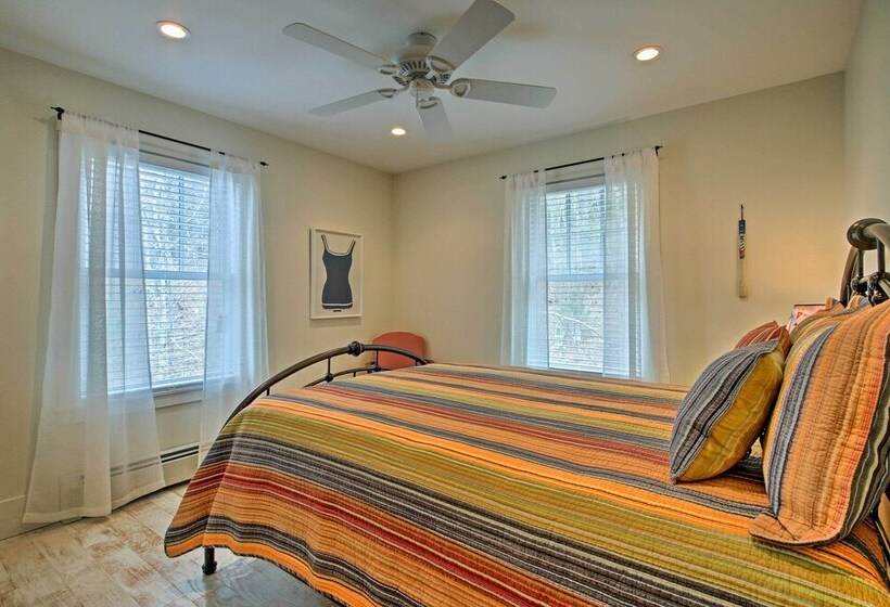 Boothbay Harbor Beach House By Park & Restaurants!