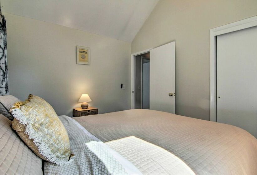 Brant Point Waterfront Bungalow W/ Deck & Views!