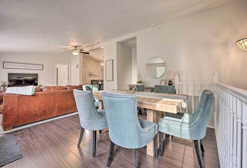 Breezy Coloma Getaway W/ Grill   1 Mi To Beaches!