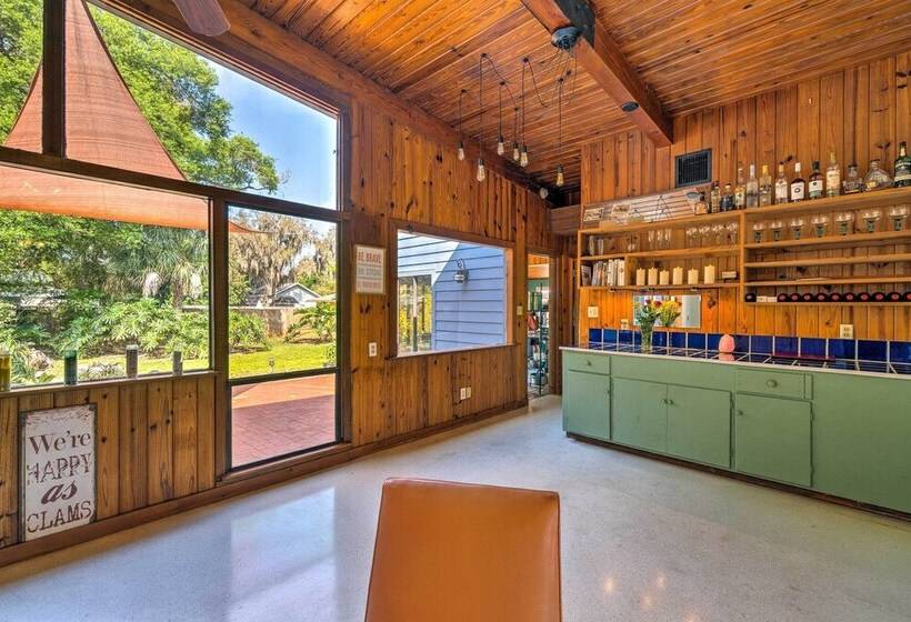 Breezy, Garden Level Home < 2mi To Riverwalk!