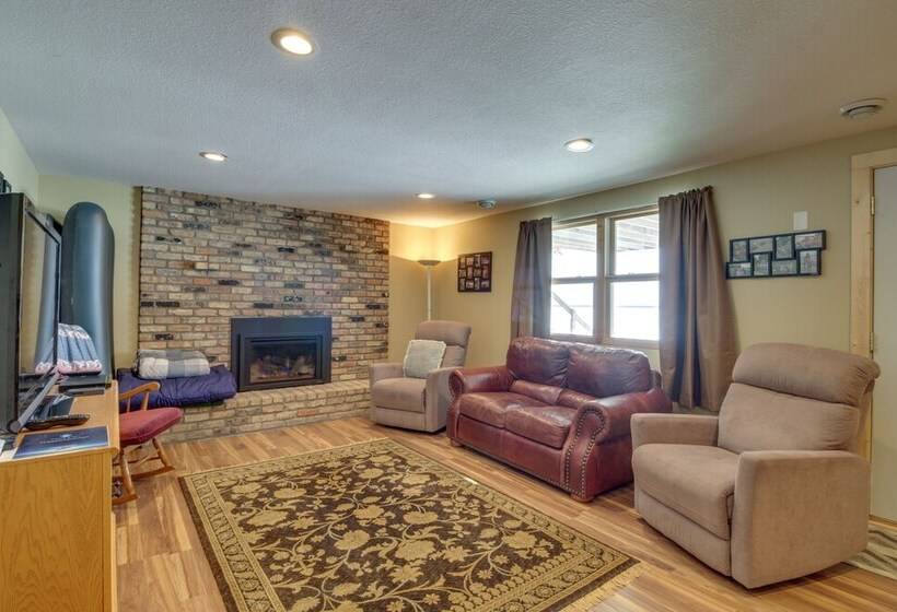 Breezy Point House W/ Dock On Pelican Lake!