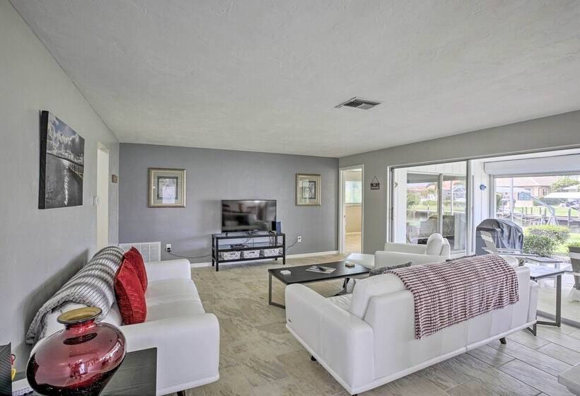 Bright Home W/ Dock & Canal View In Cape Coral!