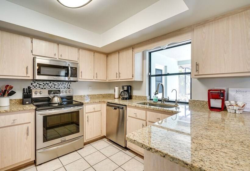 Modern Home W/ Peloton Bike & Grill In Cape Coral!