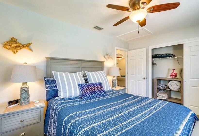 Modern Home W/ Peloton Bike & Grill In Cape Coral!