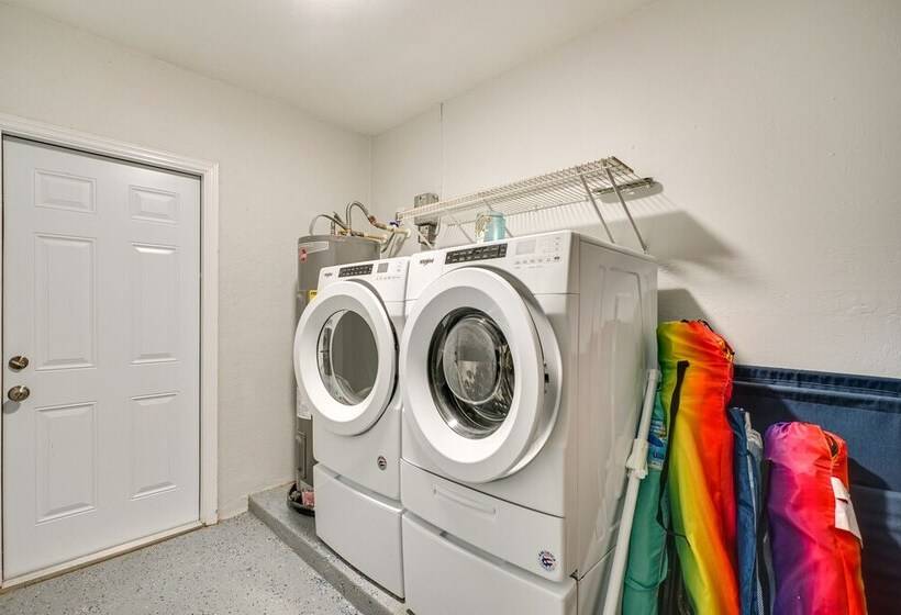 Modern Home W/ Peloton Bike & Grill In Cape Coral!