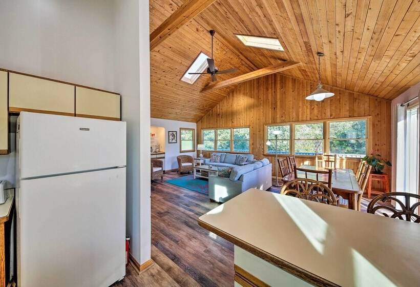 Bright Southern Shores Family Home < 1 Mi To Beach