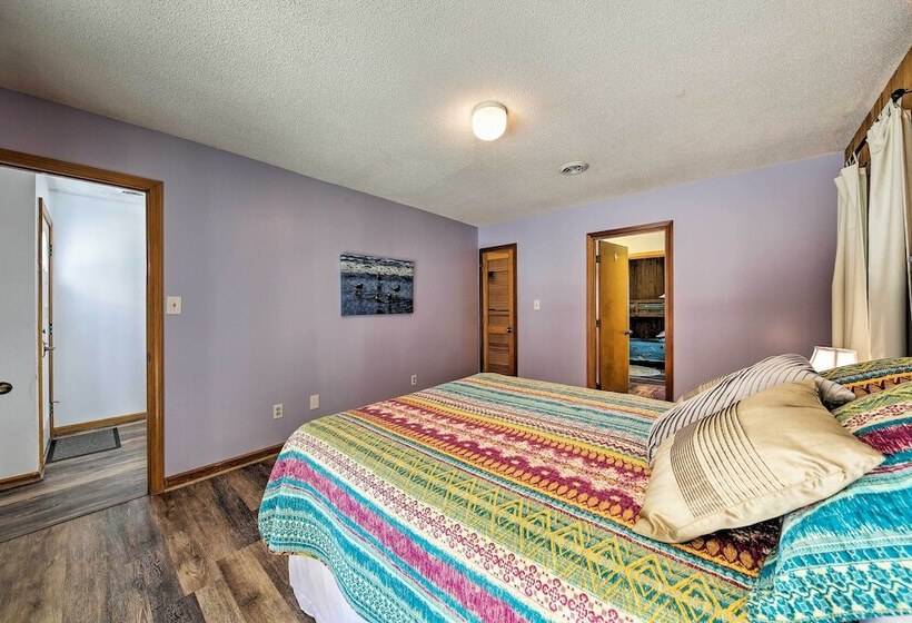 Bright Southern Shores Family Home < 1 Mi To Beach