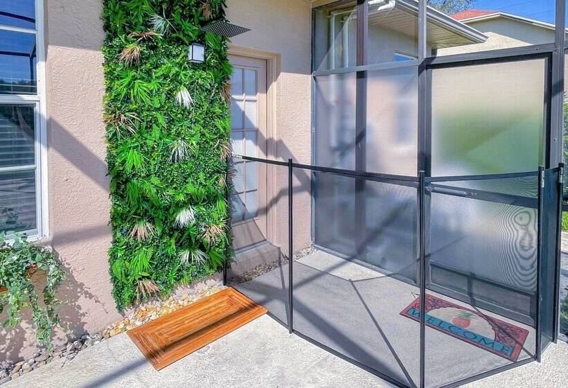 Bright & Sunny Riverview Oasis W/ Pool & Pond