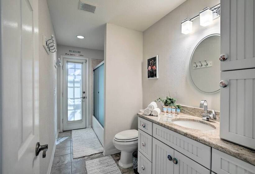 Bright & Sunny Riverview Oasis W/ Pool & Pond