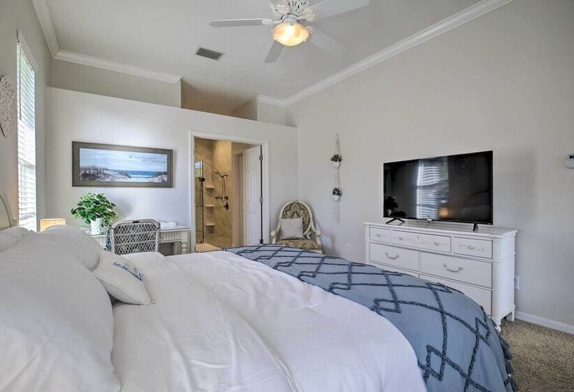 Bright & Sunny Riverview Oasis W/ Pool & Pond