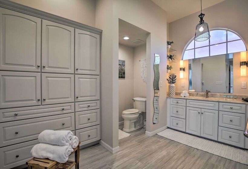 Bright & Sunny Riverview Oasis W/ Pool & Pond