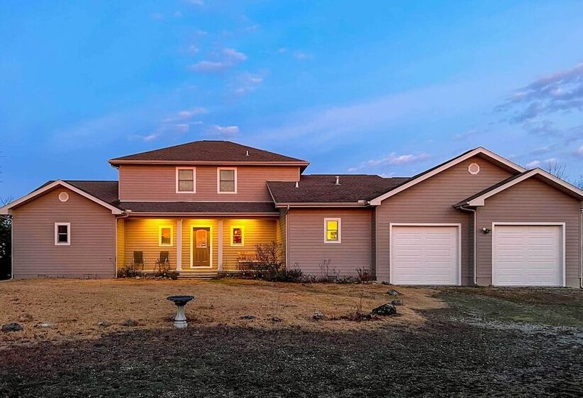 Bull Shoals Retreat W/ Panoramic River Views!